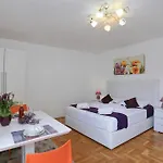 Maruna Apartment