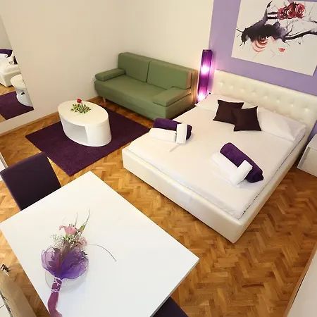 アパート Maruna Self Check-in ザダル