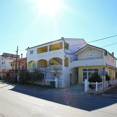 Maruna Self Check-in ザダル