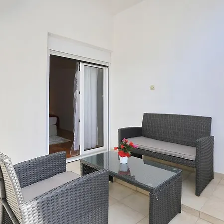 Maruna Self Check-in ザダル