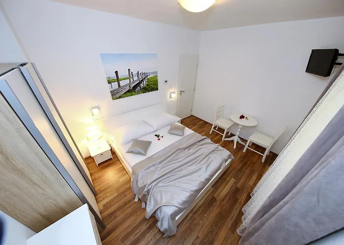 Maruna Self Check-in Apartament Zadar