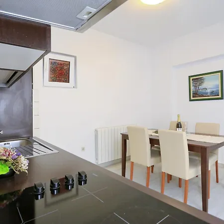 Apartment Maruna