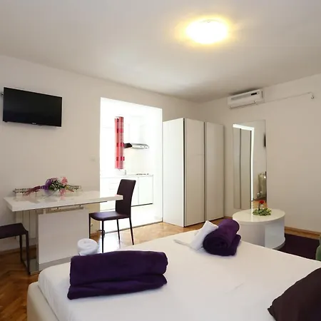 Maruna Self Check-in Apartment *