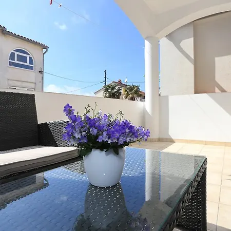 Maruna Self Check-in Apartamento