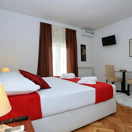 Maruna Self Check-in * Zadar